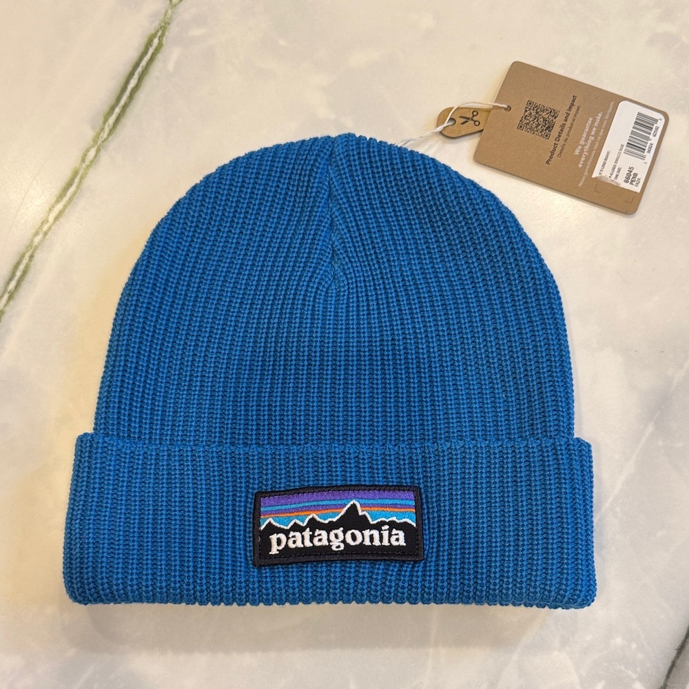 NWT Patagonia Vibrant Blue Knit Kids Hat